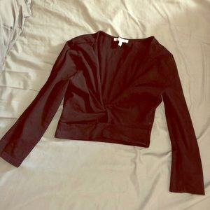 Black long sleeve crop top